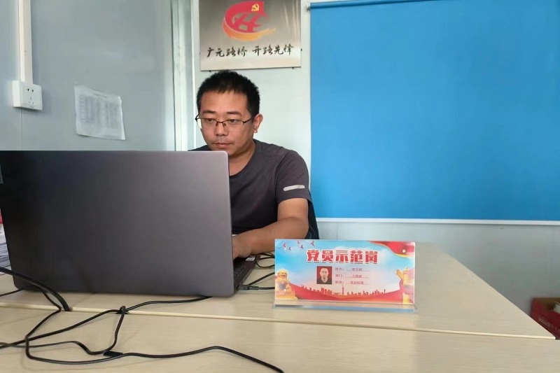 党员树模岗┃亮身份树标杆，，，，，，，争当开路先锋
